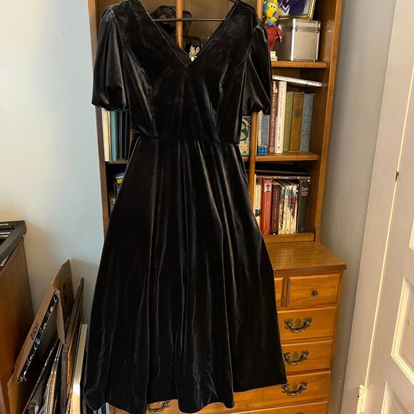 NWT Draper James Vivienne Love Circle Midi Dress in Black Velvet - Picture 5 of 7